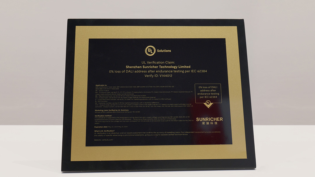 1 1080.jpg 1 1080.jpg